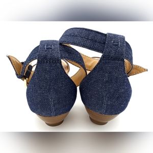 Tommy Hilfiger Shoes - NIB Women's 7.5 Tommy Hilfiger "Molina" Sandals Tommy Hilfiger Shoes - NIB Women's 7.5 Tommy Hilfiger "Molina" Sandals